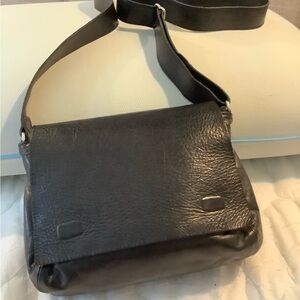 M0851 Black Crossbody Bag.
